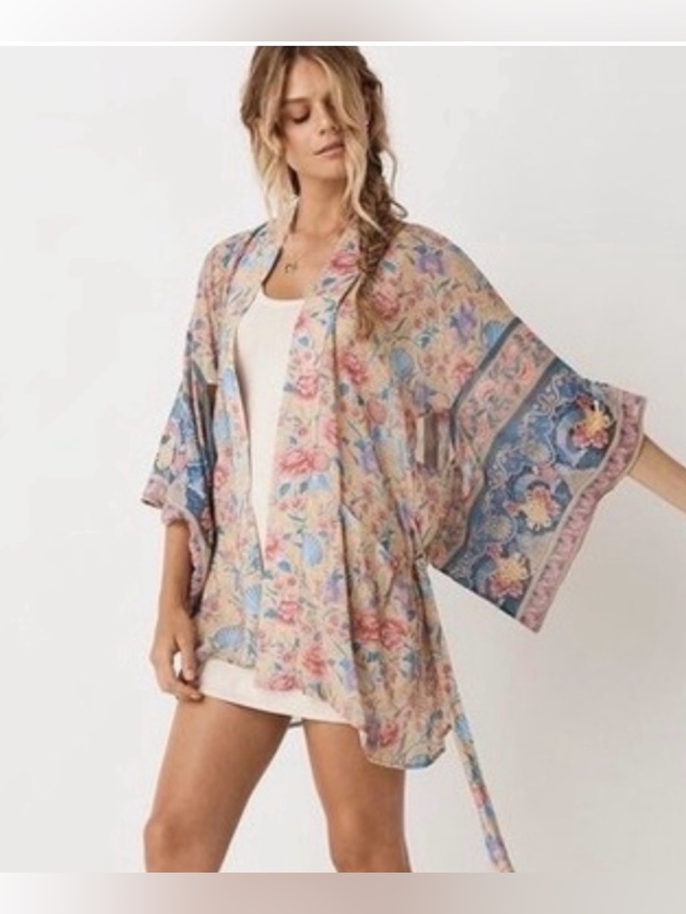 Spell Seashell Short Robe